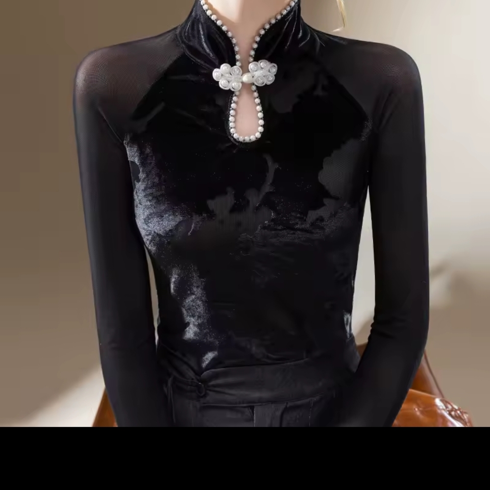 Elegant Chinese Top with Velvet and Pearl Collar